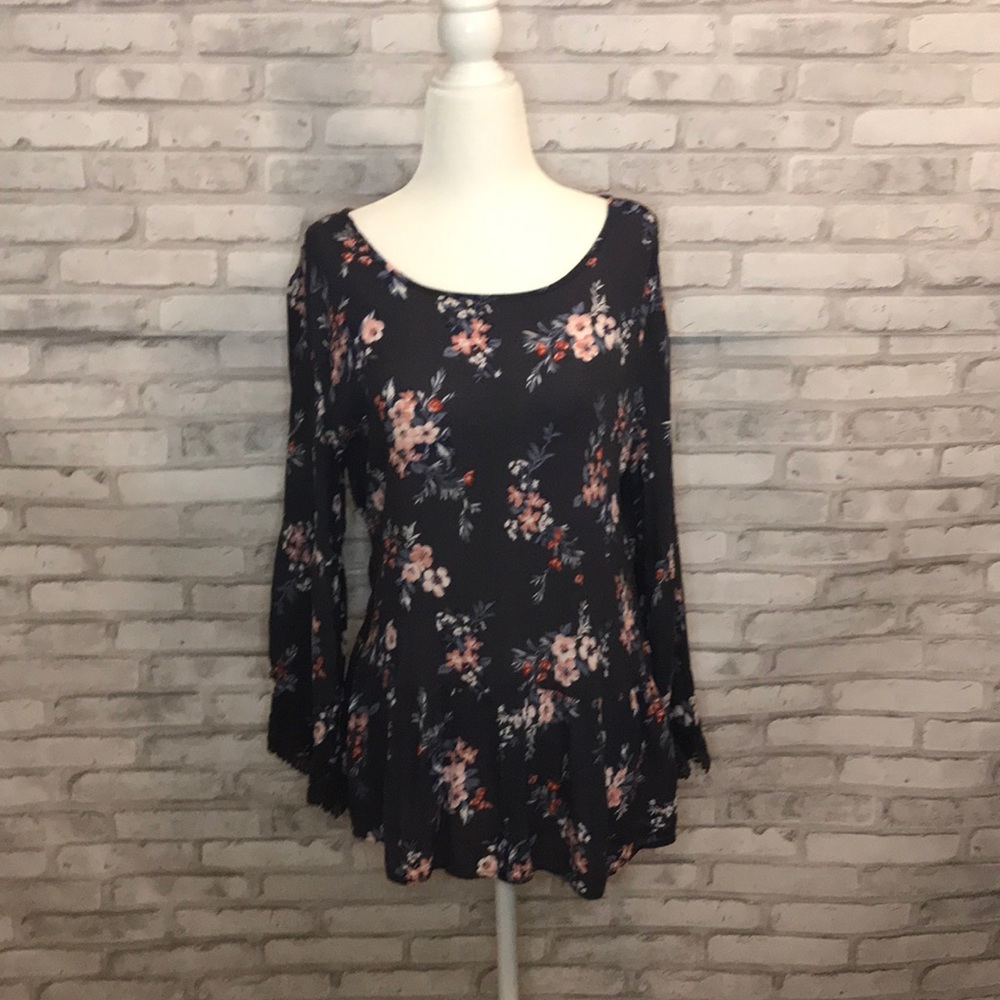 TanZara floral blouse flare bottom size large